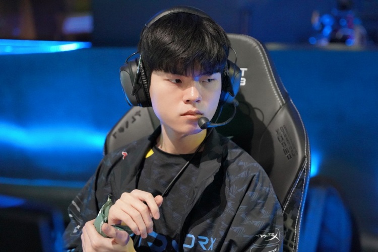 动作与二次 动作与二次